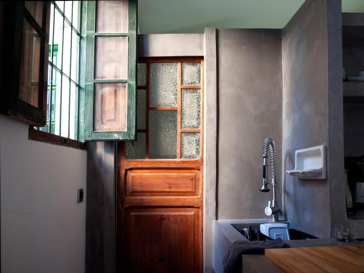 Casita Artista En Bello Edificio Barrio Ruzafa Valencia Exteriör bild